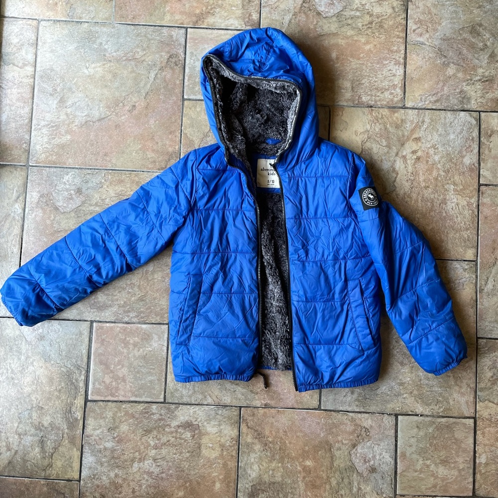 Boys Abercrombie 9/10 blue puffer jacket with hood